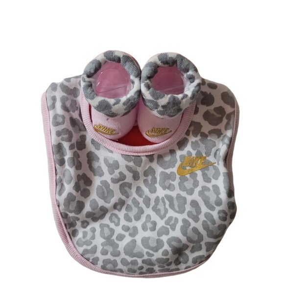 Nike Baby Girl Pink Animal Print Bib + Booties Set - Picture 6 of 6